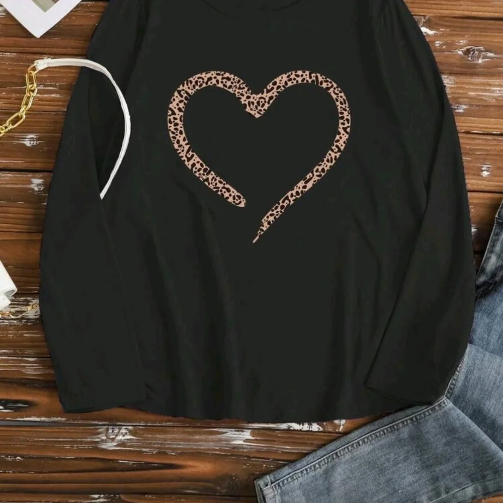 Black Heart Print Women's Top - Picture 2 of 4